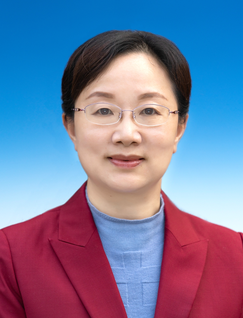 唐敏 證件照_800.jpg