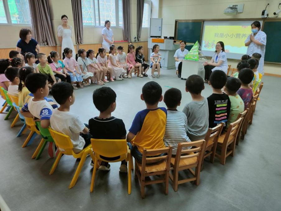 2021年5月19日在城廂幼兒園開展我市“小小營養師”主題活動.jpg